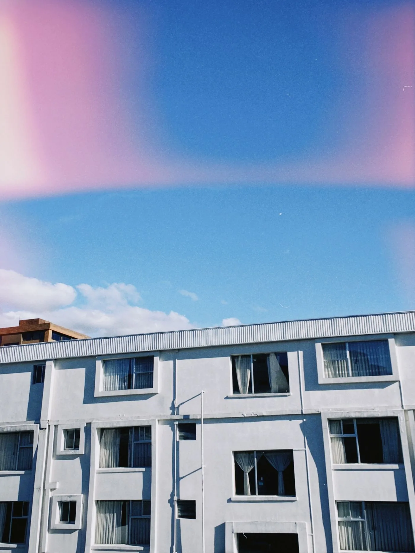 Site otoparkı girişi